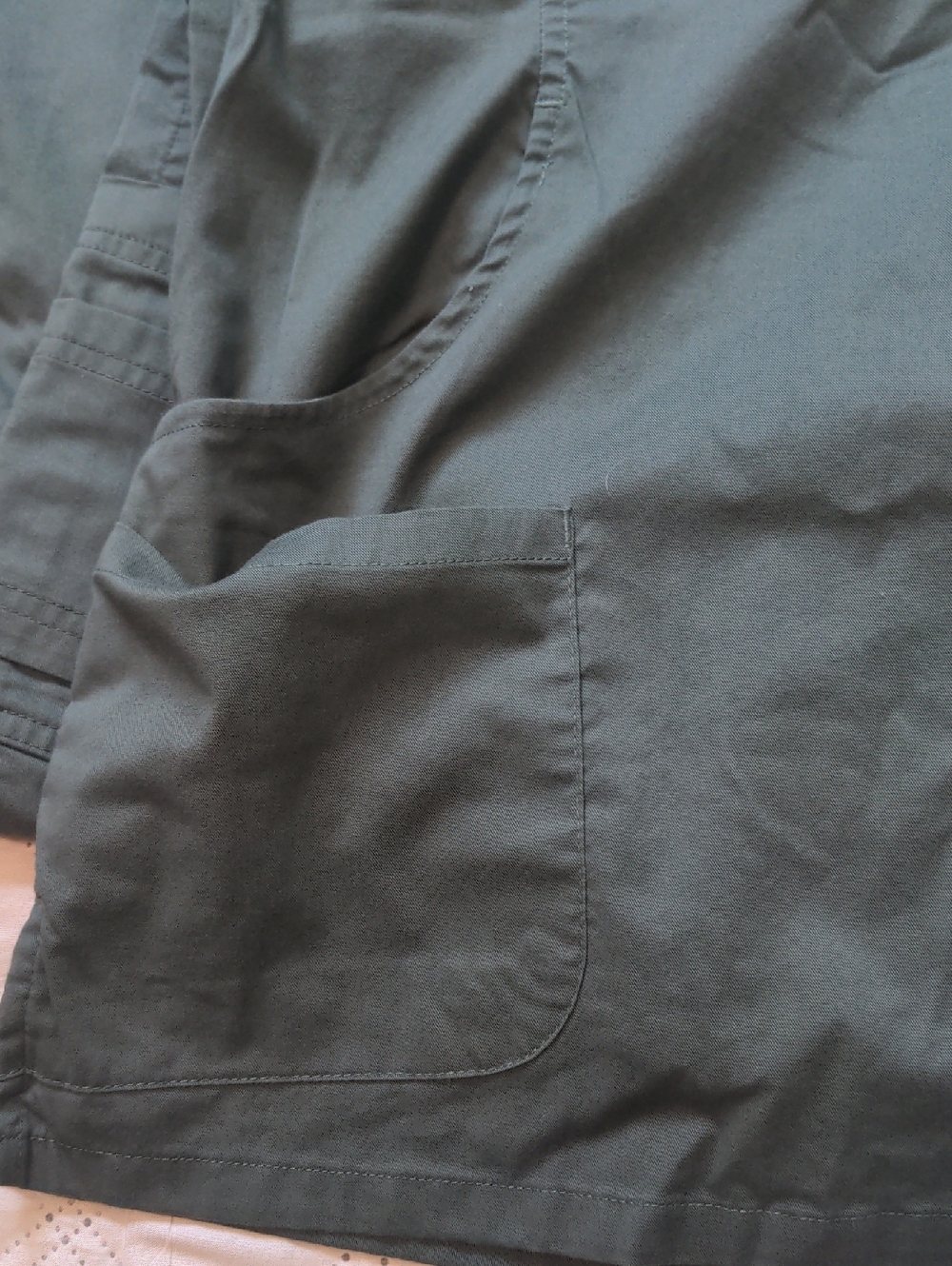 Unbranded Women's Olive Green Scrub Top and Pants Set - Picture 7 of 15
